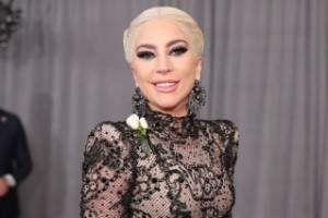 Леди Гага показала помолвочное кольцо на «Грэмми» 2018