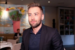 Дмитрий Шепелев познакомил друзей со своей новой возлюбленной