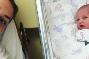 Агата Муцениеце выложила в сеть послеродовое фото