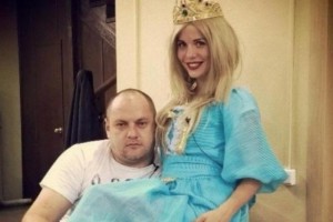 Подросшая дочь Александры Гозиас стала копией своего отца