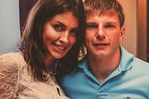 Модель из Казахстана рассказала об угрозах от Алисы Аршавиной
