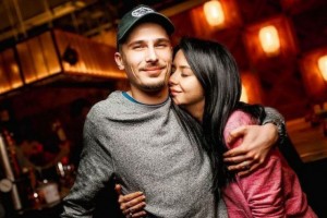 Позитив из группы «Время и Стекло» поделился своей историей любви
