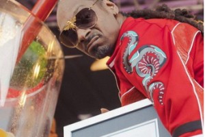 Снуп Догг попал в Книгу рекордов Гиннесса за самый большой коктейль