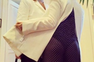 Лада Дэнс сверкнула ягодицами