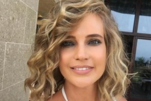 Певица Глюкоза сразила поклонников снимком в пеньюаре