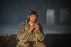 ИЗВЕСТНЫЙ АКТЕР АЛЕКСАНДР ПАЛЬ СТАЛ БЕЗДОМНЫМ
