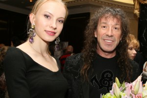 КУЗЬМИН РАЗВОДИТСЯ С ЖЕНОЙ ПОСЛЕ 17 ЛЕТ БРАКА
