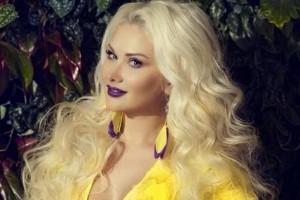 Катю Бужинскую преследует навязчивая поклонница