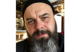 Максим Фадеев отказывается покидать Бали, где проснулся вулкан-убийца