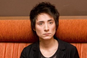 Украинцы были возмущены выступлением певицы Земфиры с российским флагом в Минске