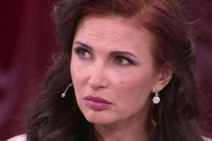 Девушка из детдома уверена, что ее матерью является Эвелина Бледанс