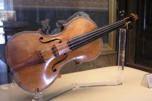 Тайны больше нет: ученые разгадали секрет скрипки Страдивари...