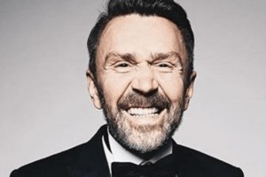 Сергей Шнуров призвал девушек раздеться в обмен на концертный билет