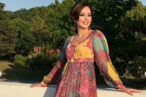 Соблазнительная русалка: Безрукова похвасталась девичьей фигурой в бикини