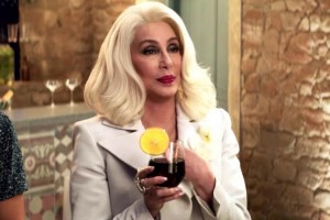 72-летняя Шер показала грудь на премьере «Mamma Mia!-2»