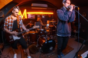 «Пошлая Молли» тоже отказалась от «Нашествия»