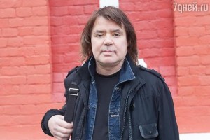 Евгений Осин объявил себя нищим и продает квартиру