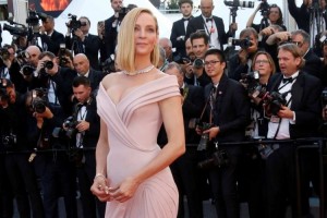 УМА ТУРМАН УКРАСИЛА ЮБИЛЕЙНУЮ ОБЛОЖКУ ЖУРНАЛА LOVE