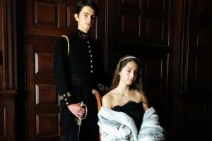 Дети Кэтрин Зеты-Джонс и Майкла Дугласа перевоплотились в британскую королевскую семью