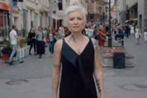 Диана Арбенина прошлась по улицам для «Инстаграма»
