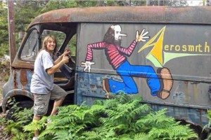 Гастрольный фургон группы Aerosmith найден в лесу