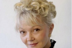 Марина Дюжева расплакалась на съемках развлекательного шоу из-за воспоминаний о прошлом