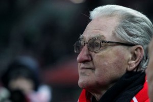 У олимпийского чемпиона по футболу отказали ноги