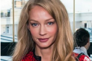 В новом сериале Светлана Ходченкова сыграла роль стриптизёрши