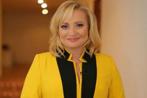 Светлана Пермякова умилила Сеть снимком подросшей дочери с голубями