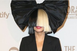 Певица Sia отметила 8 лет трезвости