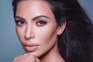 5-летняя дочь Ким Кардашьян и Канье Уэста дебютировала на подиуме