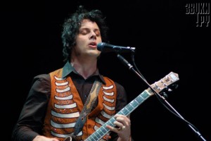 Группа The Raconteurs выпустит новый альбом в 2019 году