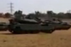 ЦАХАЛ стягивает бронетехнику к границе с Газой