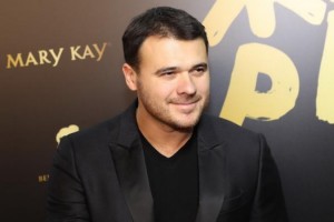 Идея создания песни “Давай найдем друг друга” возникла у Эмина Агаларова после посещения детского дома