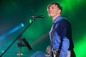 Юбилей Лагутенко: перед фанатами отдувались музыканты группы