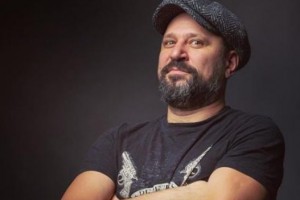 Виктор Логинов изменил имидж и превратился в брутального красавца