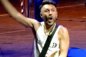 Шнуров дерзко ответил Пригожину, оскорбившему его фанатов