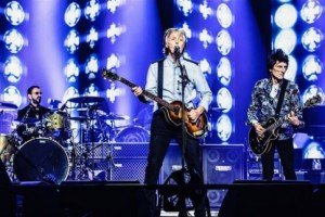The Beatles воссоединилась: Пол Маккартни и Ринго Старр выступили вместе