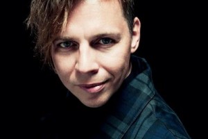 Илья Лагутенко озвучил выставку фотографий Дэвида Боуи