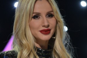 Светлана Лобода показала «голые» снимки во время концерта