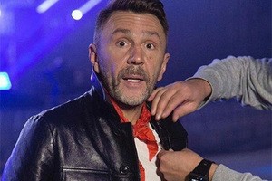 Шнурова вызвали на боксерский поединок за высмеивание шпагатов Волочковой