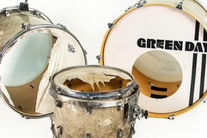 Green Day устроят распродажу инструментов