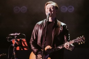 Сергей Безруков вернулся в «Заповедник» в новом клипе