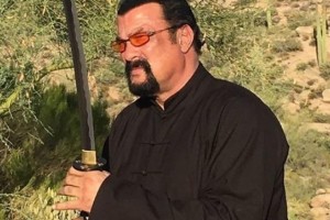 Стивен Сигал переедет и займётся виноделием в Краснодарском крае