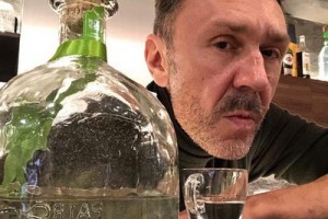 Сергей Шнуров запил из-за заблокированного стишка