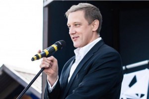 Актер Сергей Горобченко помог матери сберечь пораженное раком лицо