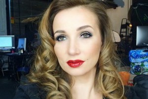 Анфиса Чехова показала интимный видеостих