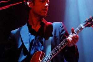 Гитарист Radiohead готовит сольный альбом