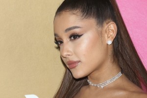 Ариана Гранде заработала баснословные деньги за выступление на Coachella