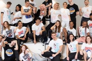 Spice Girls приготовили футболки и худи к концертному туру